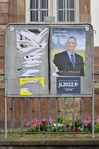 Plakate zur französischen Präsidentschaftswahl in Straßburg