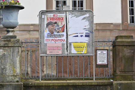 Plakate zur französischen Präsidentschaftswahl in Straßburg