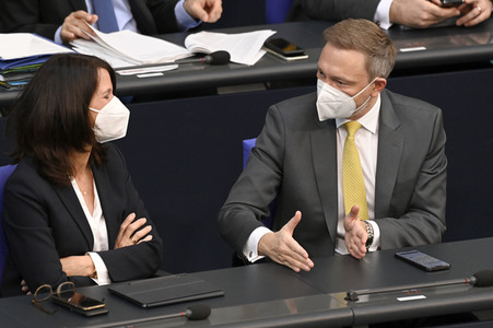 28. Sitzung des Deutschen Bundestages in Berlin