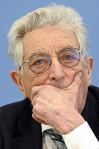 Bundespressekonferenz Kriegsverbrechen in der Ukraine in Berlin