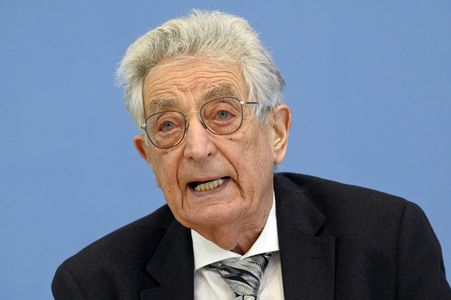 Bundespressekonferenz Kriegsverbrechen in der Ukraine in Berlin