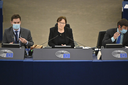 Plenartagung zu Gemeinsamkeiten des Putin-Regimes und rechtsextremer Bewegungen in Europa im EU-Parlament in Straßburg