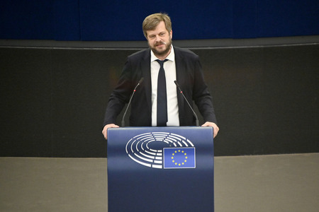 Plenartagung zu Gemeinsamkeiten des Putin-Regimes und rechtsextremer Bewegungen in Europa im EU-Parlament in Straßburg