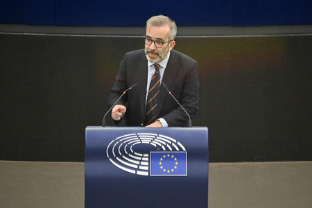 Plenartagung zu Gemeinsamkeiten des Putin-Regimes und rechtsextremer Bewegungen in Europa im EU-Parlament in Straßburg