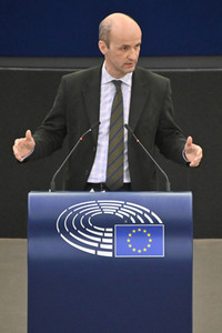 Plenartagung zu Gemeinsamkeiten des Putin-Regimes und rechtsextremer Bewegungen in Europa im EU-Parlament in Straßburg