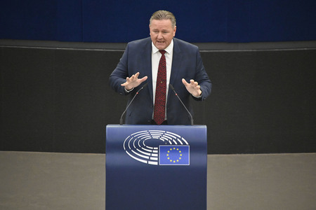 Plenartagung zu Gemeinsamkeiten des Putin-Regimes und rechtsextremer Bewegungen in Europa im EU-Parlament in Straßburg