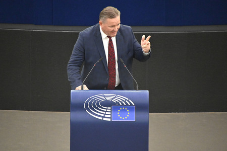 Plenartagung zu Gemeinsamkeiten des Putin-Regimes und rechtsextremer Bewegungen in Europa im EU-Parlament in Straßburg