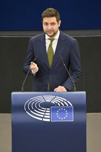 Plenartagung zu Gemeinsamkeiten des Putin-Regimes und rechtsextremer Bewegungen in Europa im EU-Parlament in Straßburg