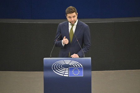 Plenartagung zu Gemeinsamkeiten des Putin-Regimes und rechtsextremer Bewegungen in Europa im EU-Parlament in Straßburg