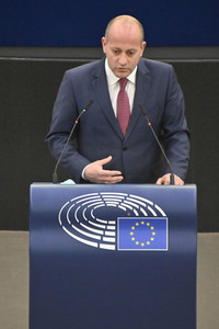 Plenartagung zu Gemeinsamkeiten des Putin-Regimes und rechtsextremer Bewegungen in Europa im EU-Parlament in Straßburg