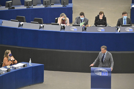 Plenartagung zu Gemeinsamkeiten des Putin-Regimes und rechtsextremer Bewegungen in Europa im EU-Parlament in Straßburg