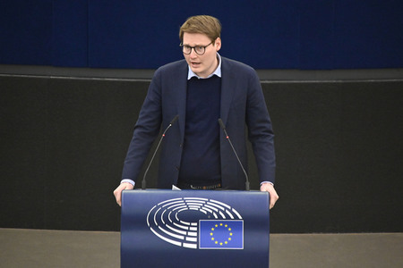 Plenartagung zu Gemeinsamkeiten des Putin-Regimes und rechtsextremer Bewegungen in Europa im EU-Parlament in Straßburg