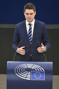 Plenartagung zu Gemeinsamkeiten des Putin-Regimes und rechtsextremer Bewegungen in Europa im EU-Parlament in Straßburg