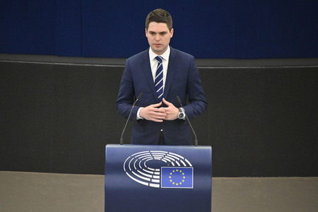 Plenartagung zu Gemeinsamkeiten des Putin-Regimes und rechtsextremer Bewegungen in Europa im EU-Parlament in Straßburg