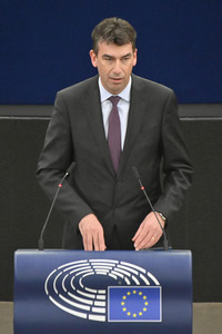 Plenartagung zu Gemeinsamkeiten des Putin-Regimes und rechtsextremer Bewegungen in Europa im EU-Parlament in Straßburg