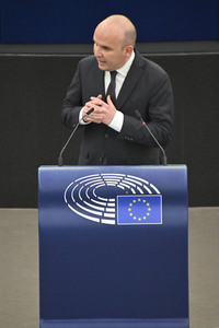 Plenartagung zu Gemeinsamkeiten des Putin-Regimes und rechtsextremer Bewegungen in Europa im EU-Parlament in Straßburg