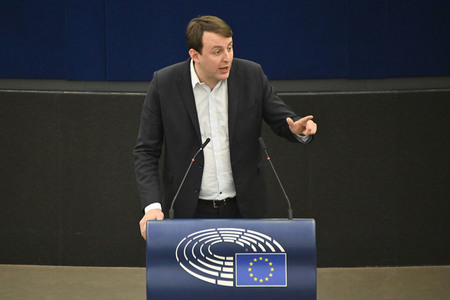 Plenartagung zu Gemeinsamkeiten des Putin-Regimes und rechtsextremer Bewegungen in Europa im EU-Parlament in Straßburg