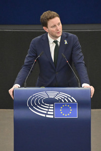 Plenartagung zu Gemeinsamkeiten des Putin-Regimes und rechtsextremer Bewegungen in Europa im EU-Parlament in Straßburg