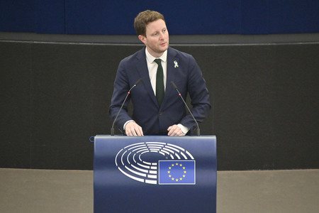 Plenartagung zu Gemeinsamkeiten des Putin-Regimes und rechtsextremer Bewegungen in Europa im EU-Parlament in Straßburg