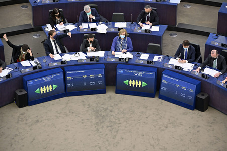 Abstimmung über Sanktionen gegen Russland im EU-Parlament in Straßburg