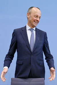 Bundespressekonferenz zur Verfassungsklage gegen das zweite Nachtragshaushaltsgesetz 2021 in Berlin