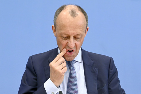 Bundespressekonferenz zur Verfassungsklage gegen das zweite Nachtragshaushaltsgesetz 2021 in Berlin