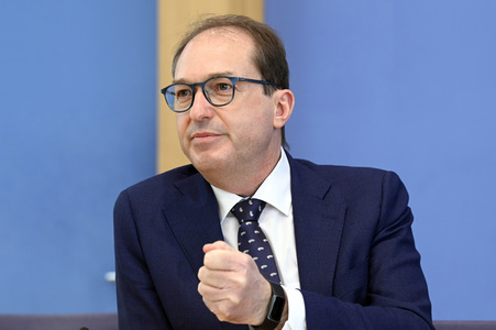 Bundespressekonferenz zur Verfassungsklage gegen das zweite Nachtragshaushaltsgesetz 2021 in Berlin