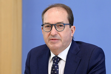 Bundespressekonferenz zur Verfassungsklage gegen das zweite Nachtragshaushaltsgesetz 2021 in Berlin