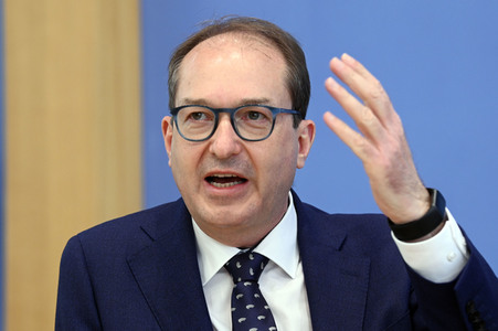 Bundespressekonferenz zur Verfassungsklage gegen das zweite Nachtragshaushaltsgesetz 2021 in Berlin
