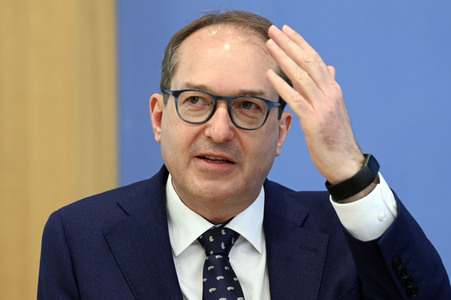 Bundespressekonferenz zur Verfassungsklage gegen das zweite Nachtragshaushaltsgesetz 2021 in Berlin