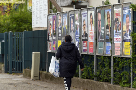 Plakate zur französischen Präsidentschaftswahl in Lingolsheim