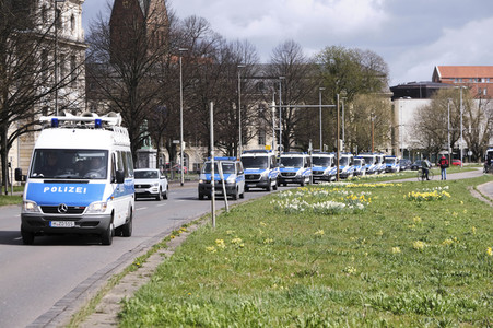Pro-russischer Autokorso und Gegendemo in Hannover