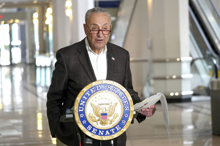 Pressekonferenz mit Chuck Schumer zu Ghost Guns in New York
