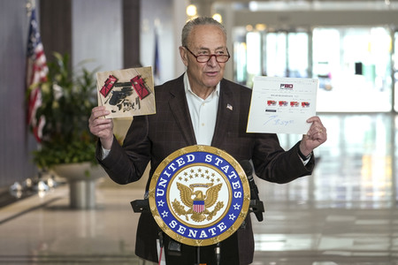 Pressekonferenz mit Chuck Schumer zu Ghost Guns in New York