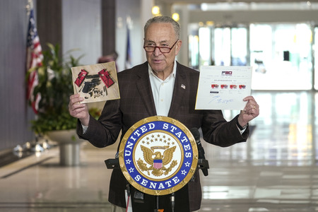 Pressekonferenz mit Chuck Schumer zu Ghost Guns in New York