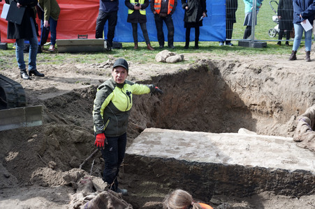 Fototermin Sondierungsgrabungen vom 'Weißen Stier vom Humboldthain' in Berlin
