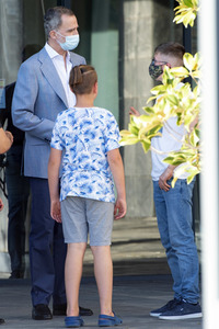 Die spanischen Royals besuchen ein Flüchtlingsunterkunft in Pozuelo de Alarcón