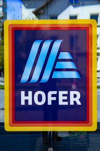Symbolfoto Hofer KG