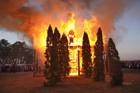 Osterfeuer in Trechwitz