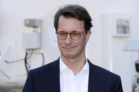 Hendrik Wüst besucht das Lippewerk Remondis in Lünen