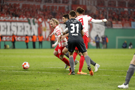 Fußball DFB-Pokal-Halbfinale RB Leipzig - Union Berlin in Leipzig