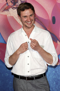 Staffel 2 Premiere 'All You Need' in Köln
