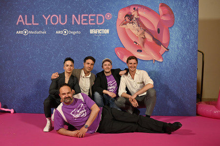 Staffel 2 Premiere 'All You Need' in Köln