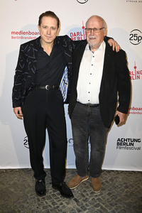 Filmpremiere 'Stand Up! Was bleibt, wenn alles weg ist', achtung berlin Filmfestival 2022