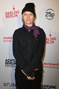 Filmpremiere 'Stand Up! Was bleibt, wenn alles weg ist', achtung berlin Filmfestival 2022