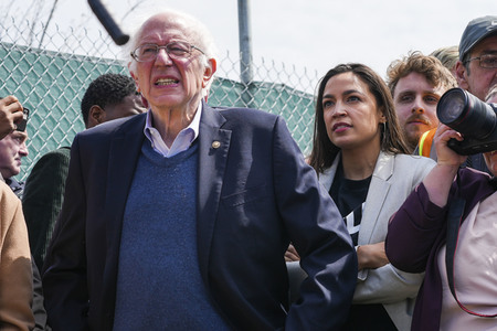 Bernie Sanders besucht Amazon-Gewerkschafter in New York