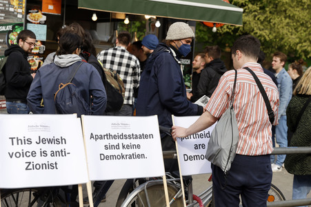 Revolutionäre 1. Mai Demo in Berlin