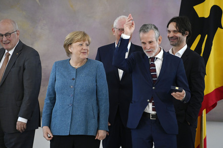 Verleihung des Verdienstkreuzes 1. Klasse an Ulrich Matthes in Berlin