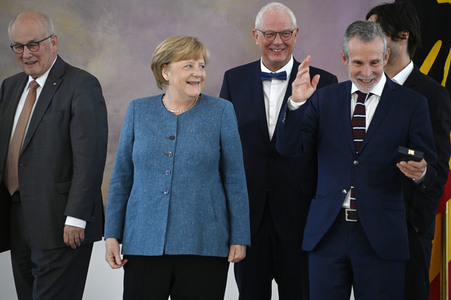 Verleihung des Verdienstkreuzes 1. Klasse an Ulrich Matthes in Berlin