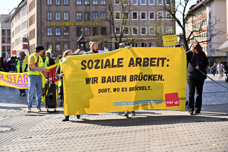 Warnstreik von Beschäftigten in Sozial- und Erziehungsberufen in Nürnberg